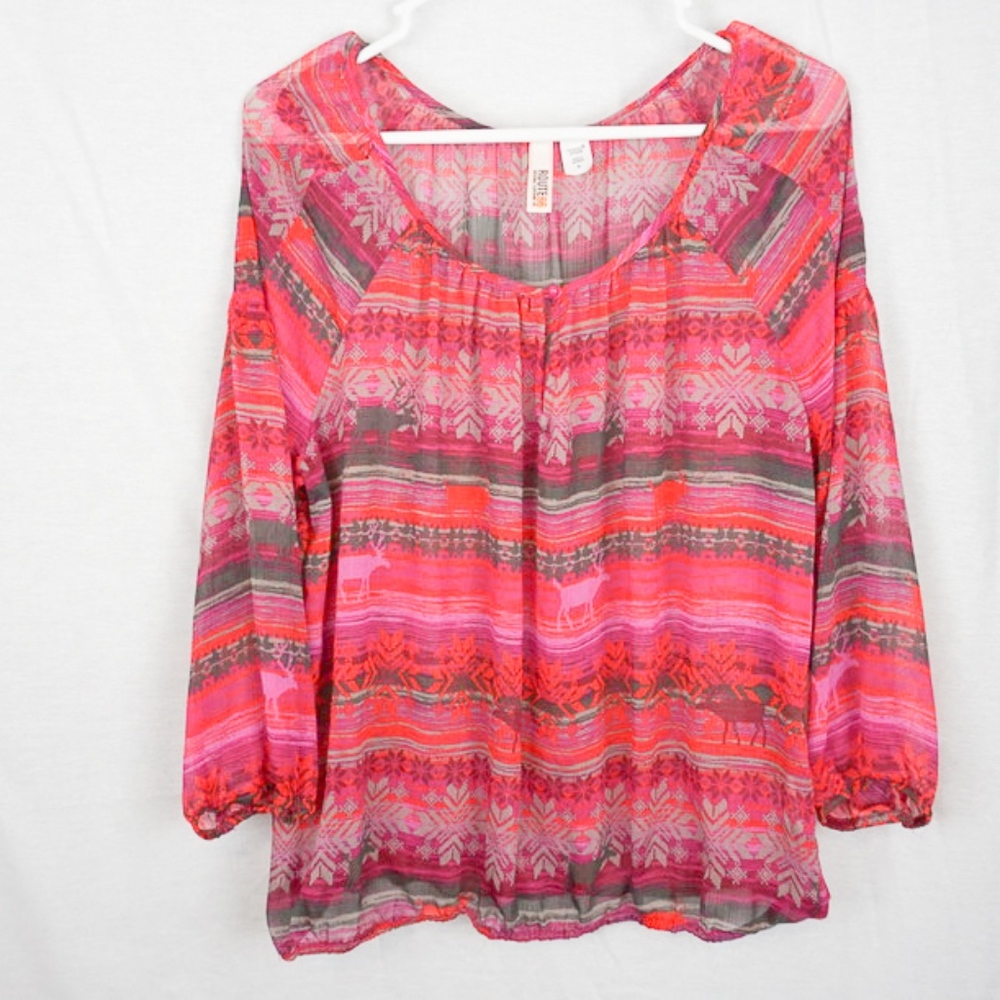 Gorgeous red patterned top